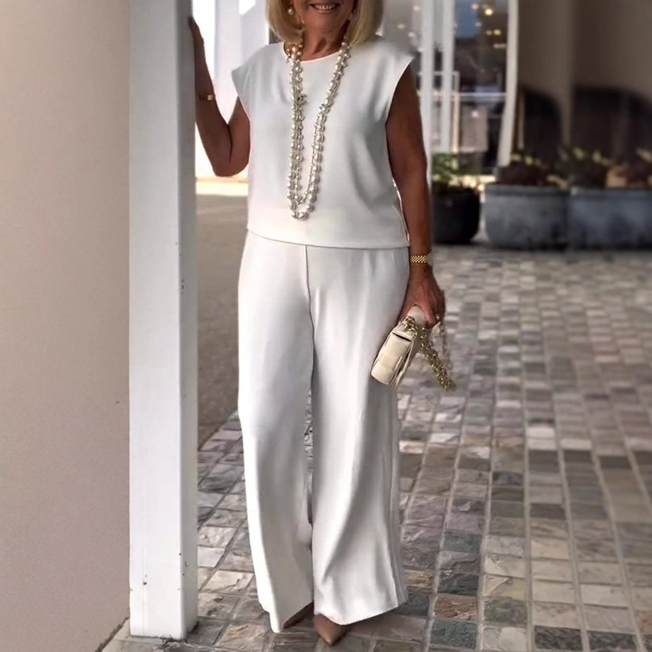 2025 new solid color round neck sleeveless top and trousers set