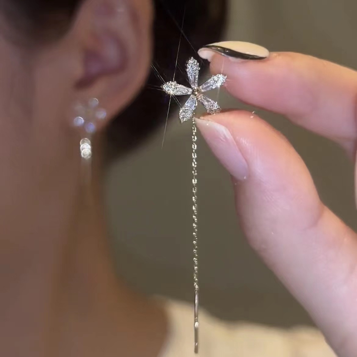 Tassel long flower earrings