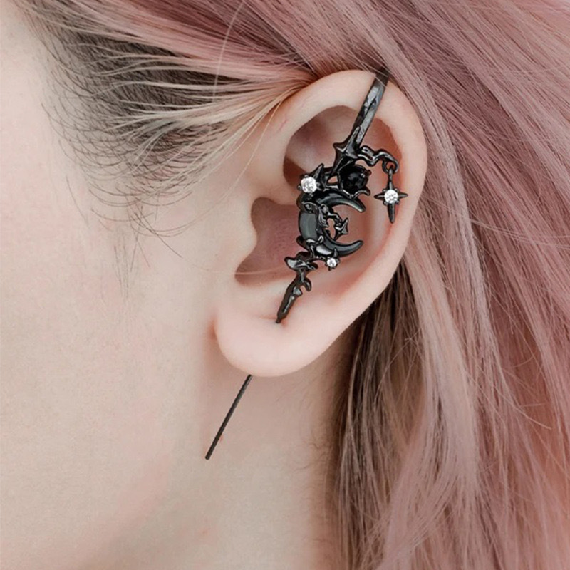 Star and moon earrings, fashionable and cool style