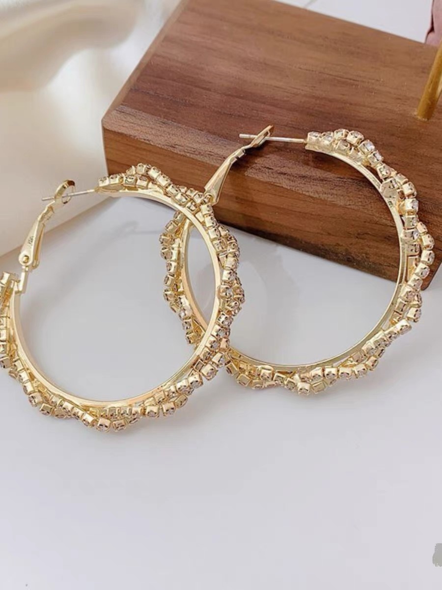 All-match hoop earrings