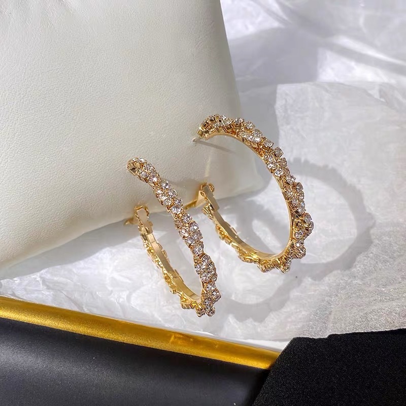 All-match hoop earrings