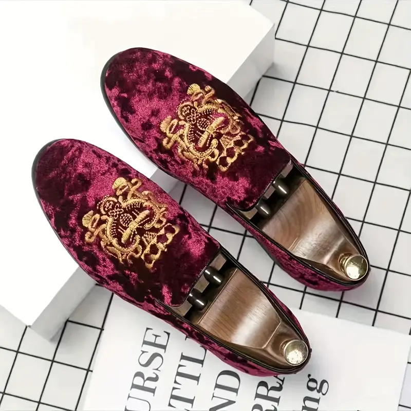 embroidered design loafer shoes men s comfy non slip slip details 3