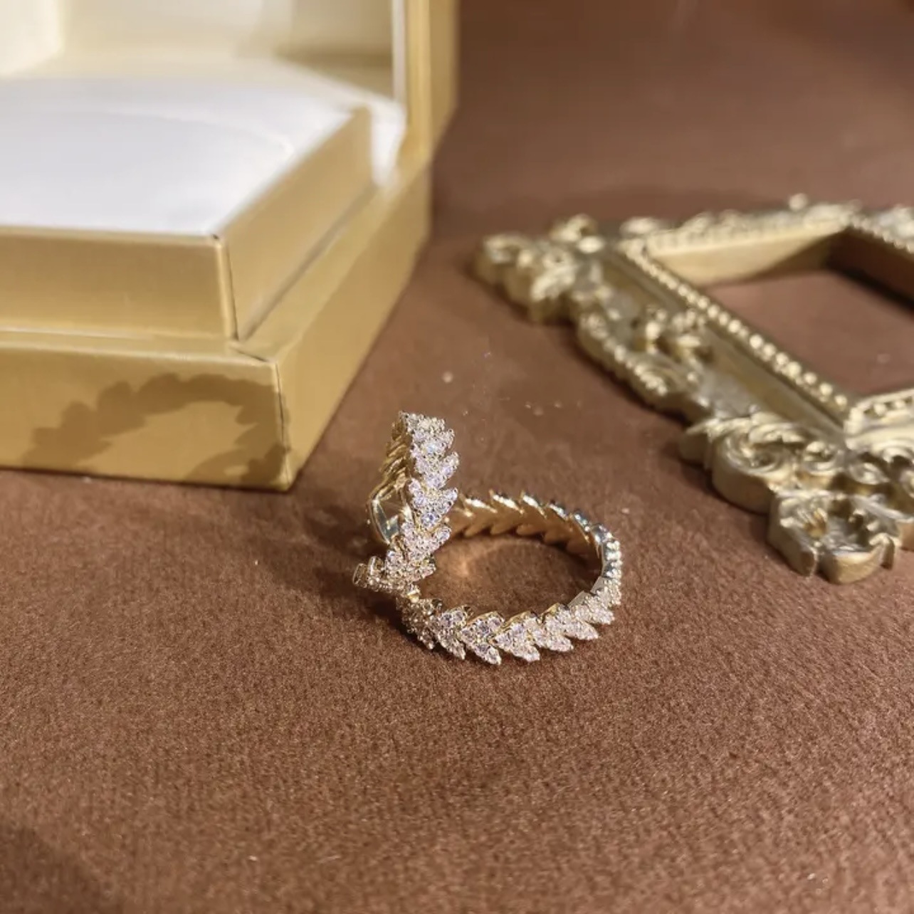 Zircon Leaf Ear Cuff