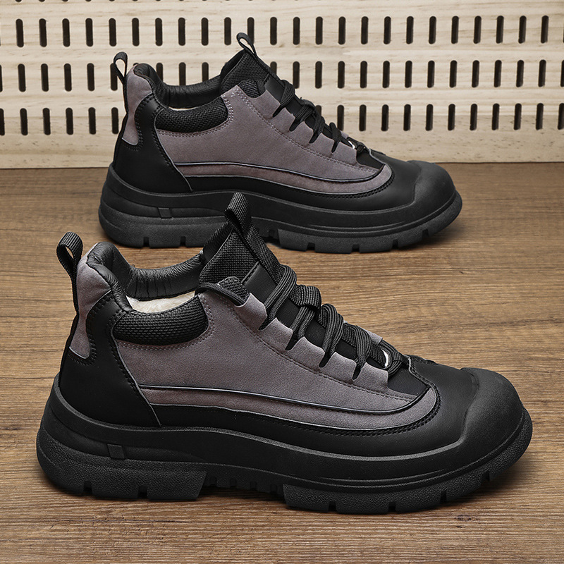 Adidași caldi de iarnă