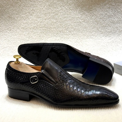 Men's Genuine Leather Crocodile Embossed Pointed Toe Loafers