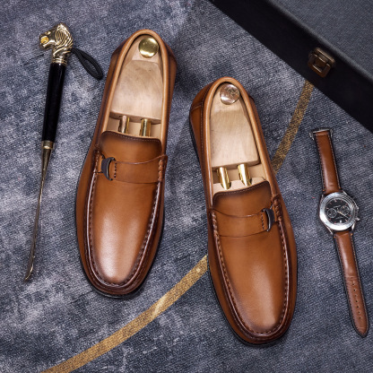 Men's Full-Grain Leather Metal Buckle Casual Loafers