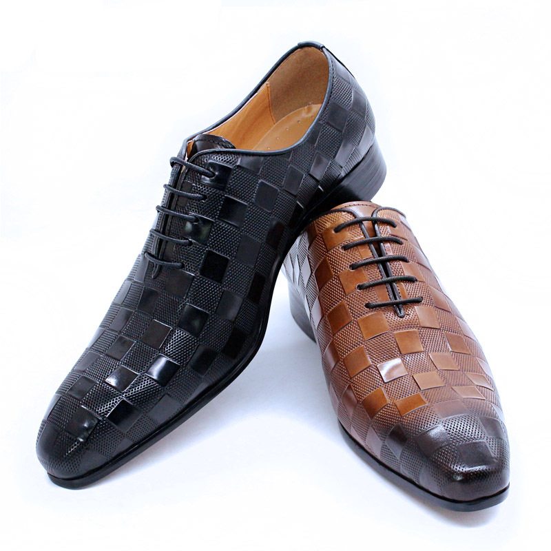 Cross-border e-commerce hot-selling men's genuine leather business formal shoes cowhide handmade brick pattern embossed Oxford shoes pointed leather shoes
