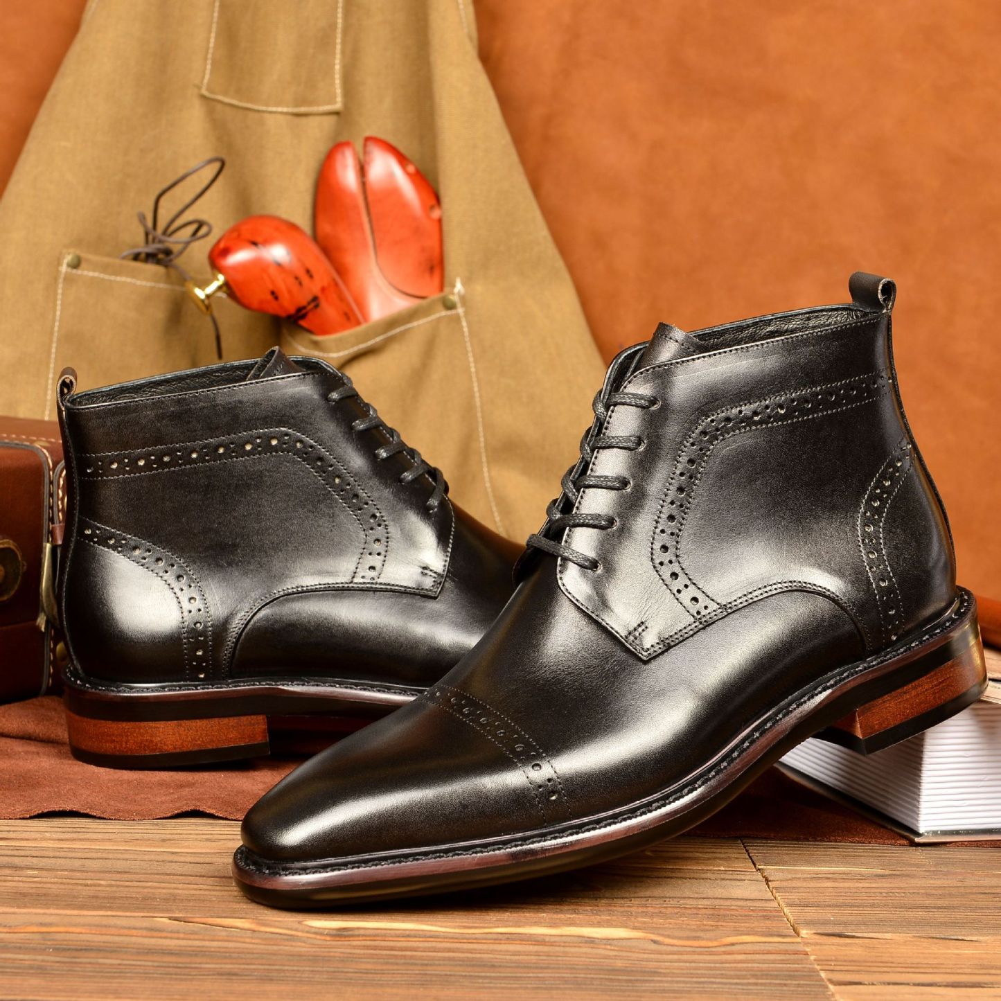 Men's Genuine Leather Retro Pointed-Toe Brogue Martin Boots