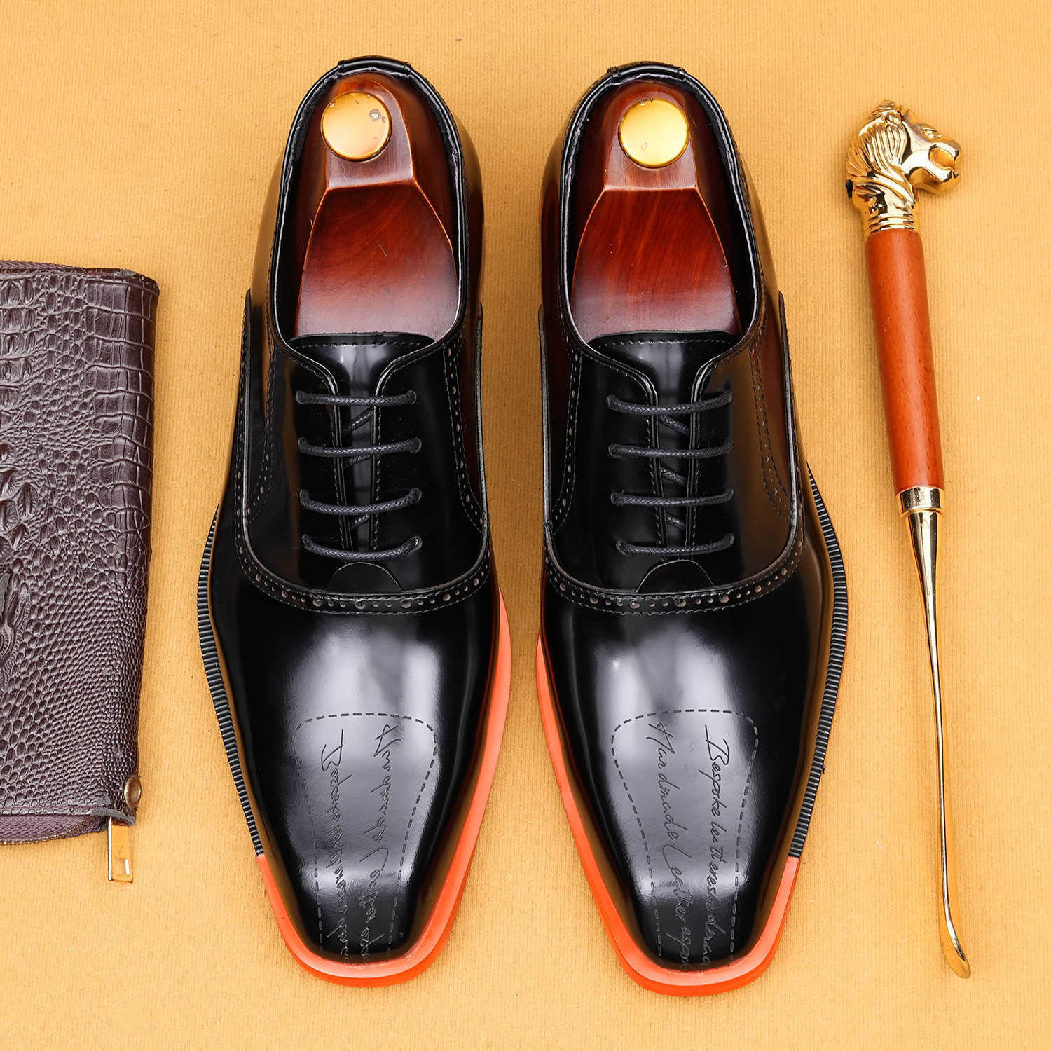 Men's Genuine Leather Letter-Printed Brogued Oxford Shoes