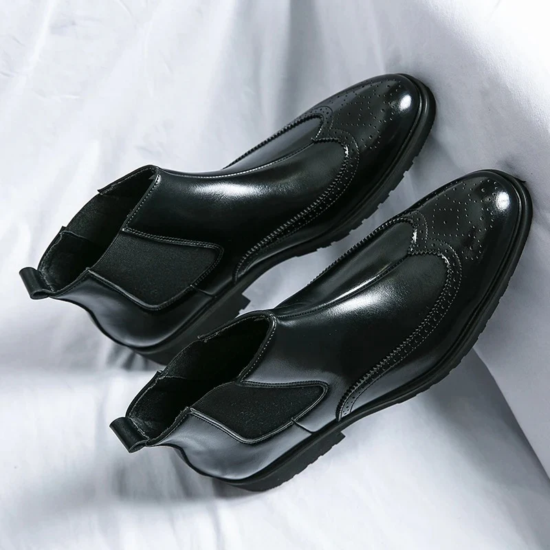 2025 New men's business top layer cowhide pointed buckle leather shoes