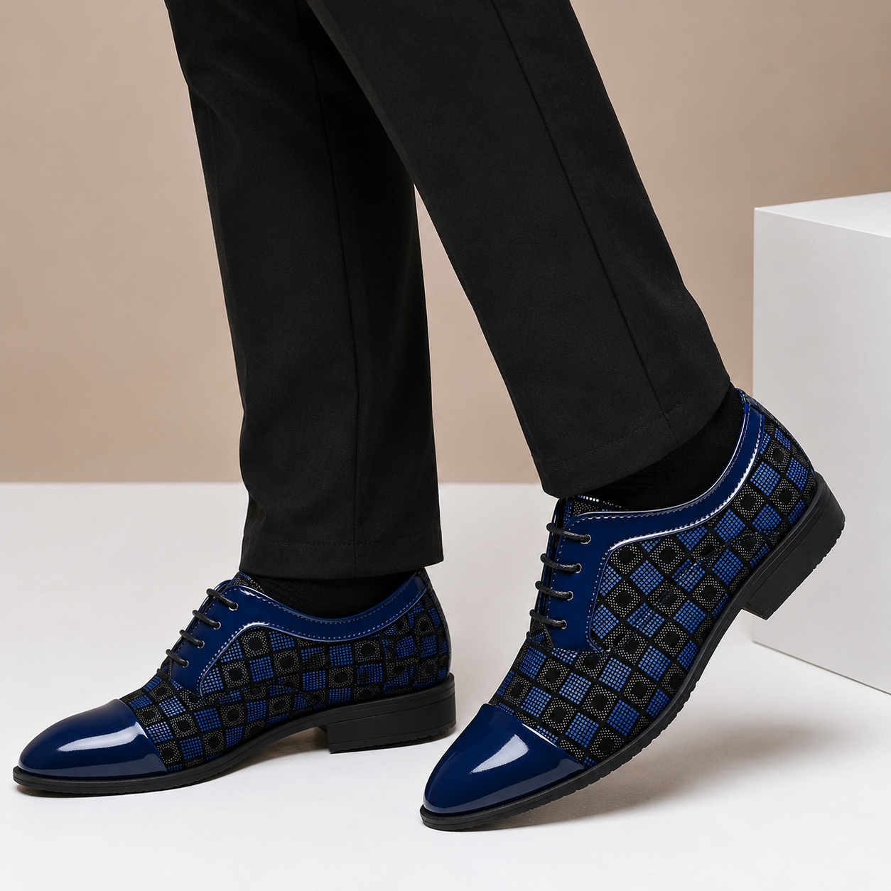 Men’s Plaid Lace-Up Dress Shoes