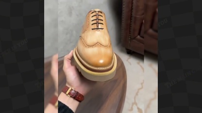 2026 Luxury Retro Apricot Top-Grain Cowhide Thick-Soled Brogue Oxford Shoes