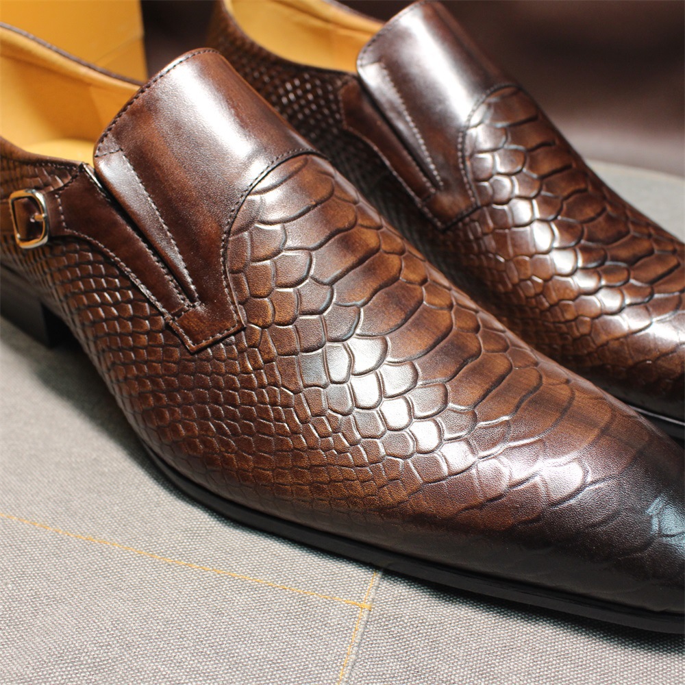 Men's Genuine Leather Crocodile Embossed Pointed Toe Loafers