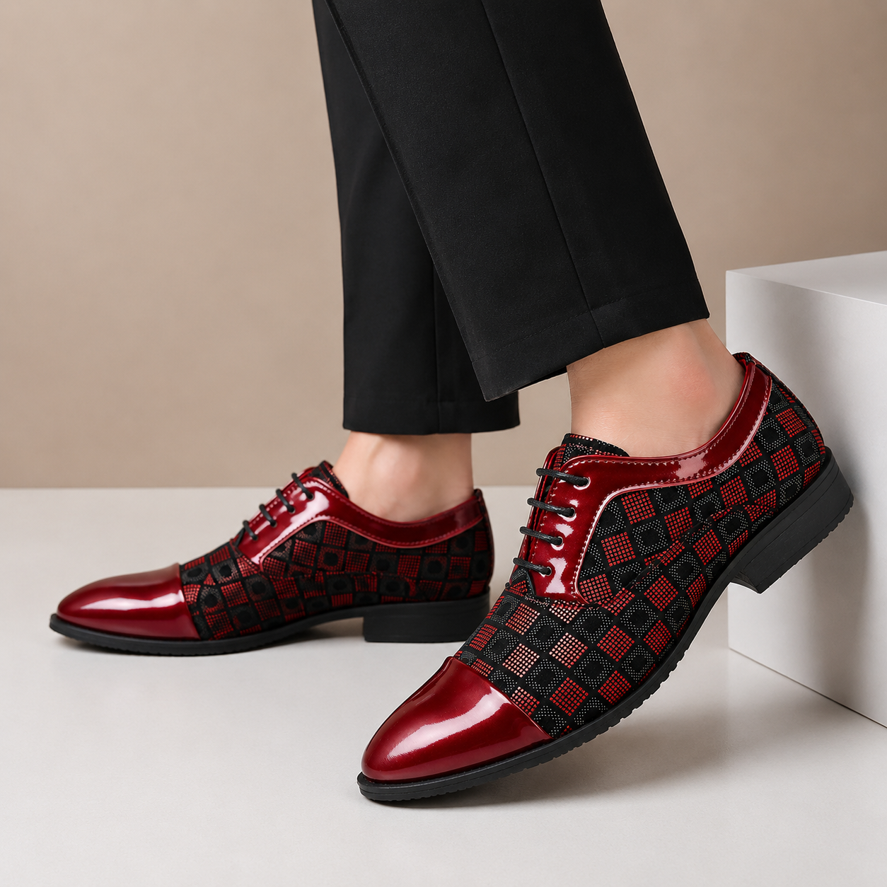 Men’s Plaid Lace-Up Dress Shoes