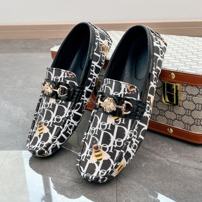 Chic Men’s Loafers with Bee Detail and Monogram Print