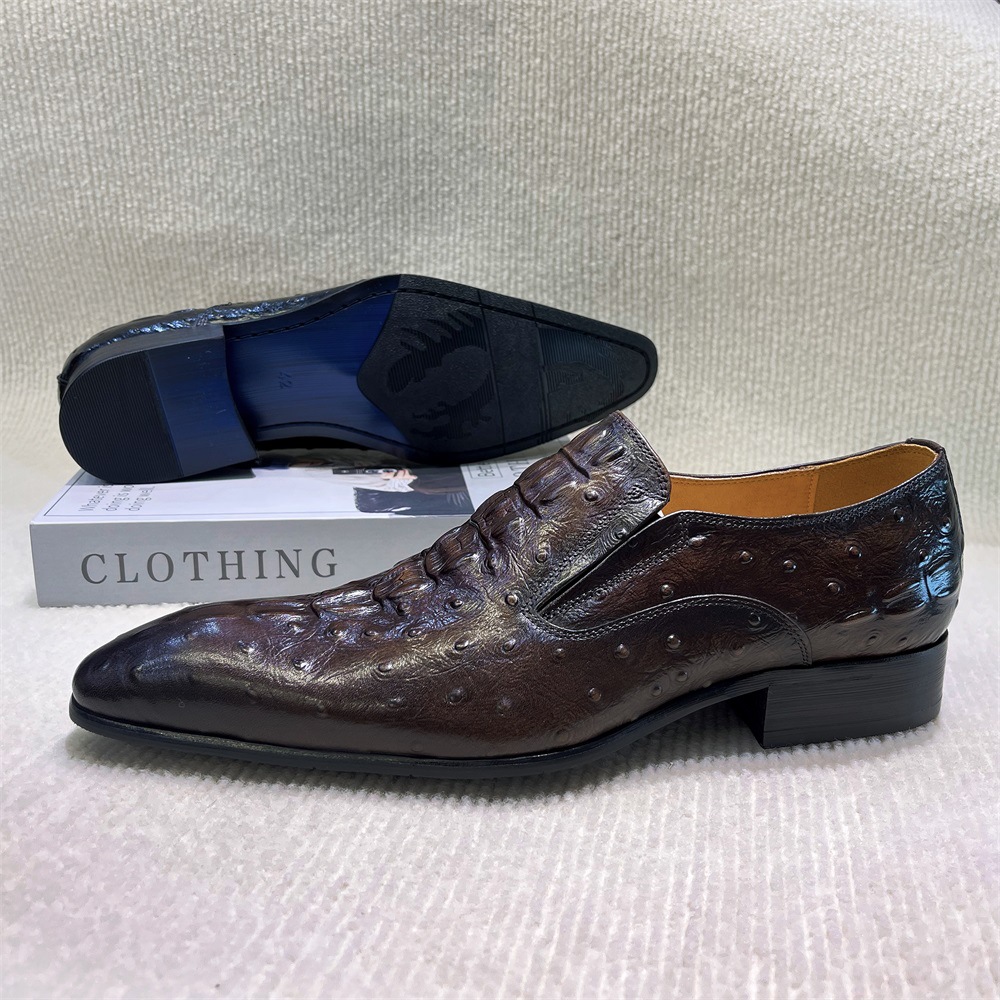 [Copy]Exquisitely carved dark brown loafers, luxurious and elegant texture highlights gentleman style
