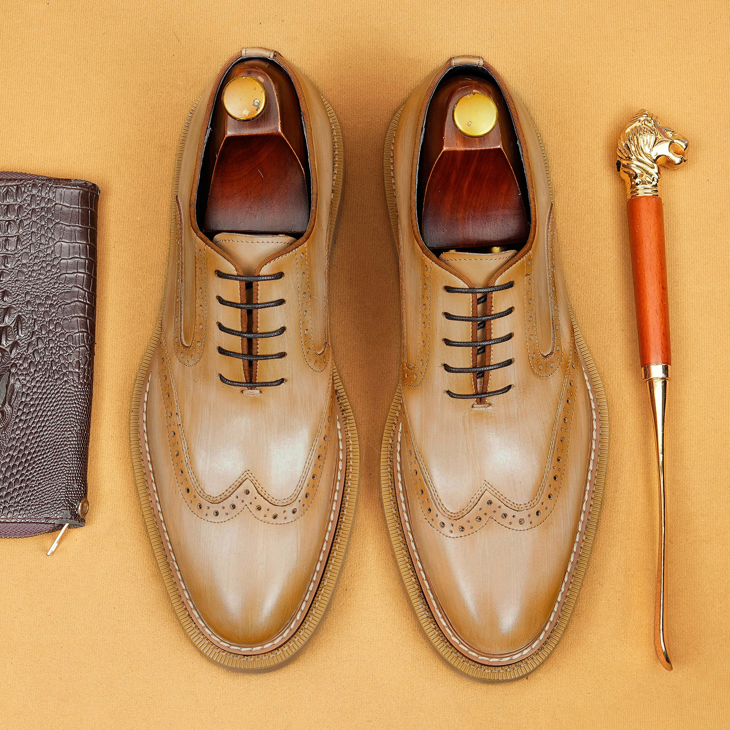 2026 Luxury Retro Apricot Top-Grain Cowhide Thick-Soled Brogue Oxford Shoes