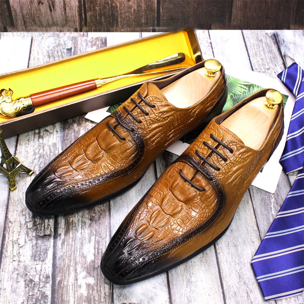 Plus-size men's casual Korean style trendy crocodile-patterned leather shoes