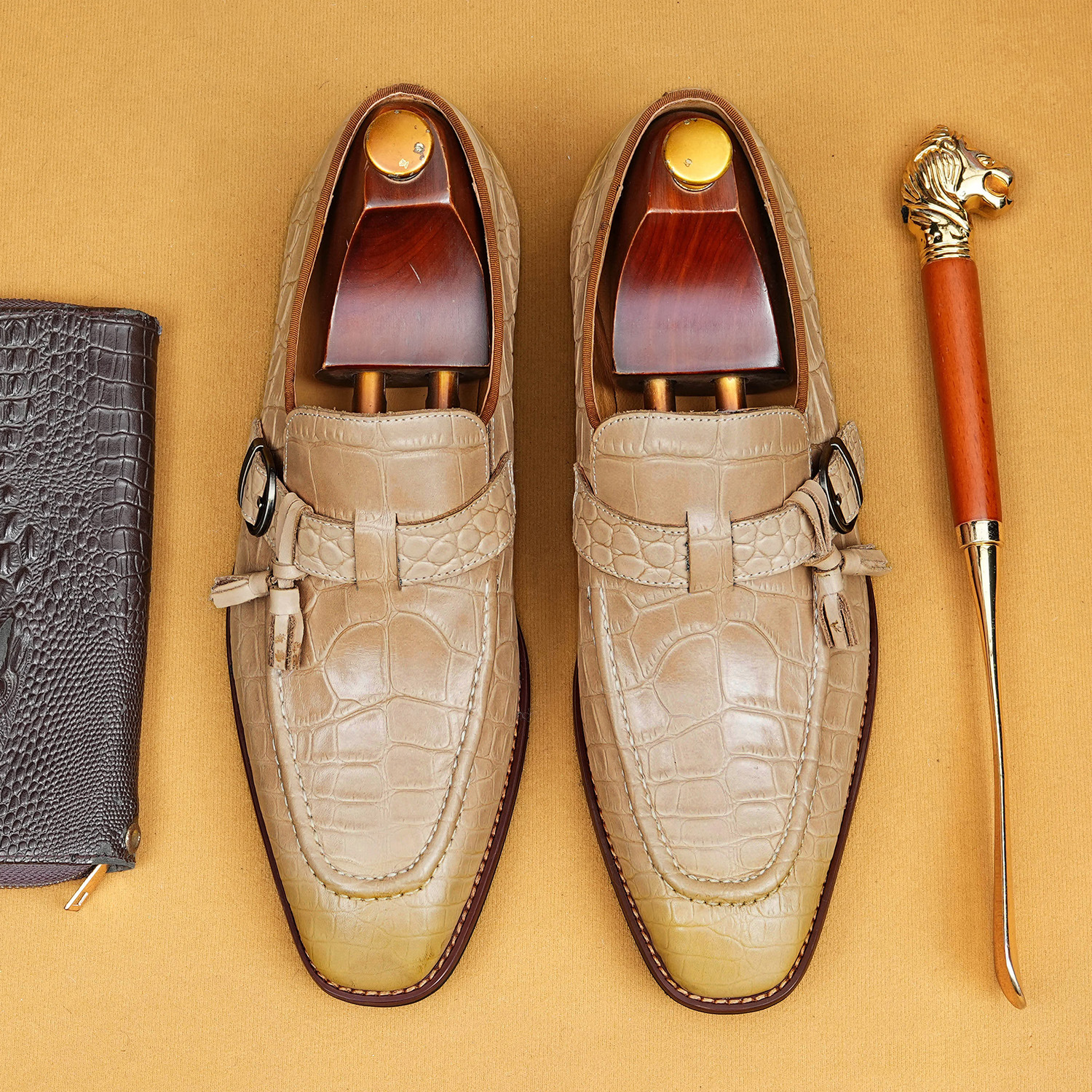 2026 New Men's Top Grain Cowhide Leather British Retro Tassel Buckle Business Casual Leather Shoes