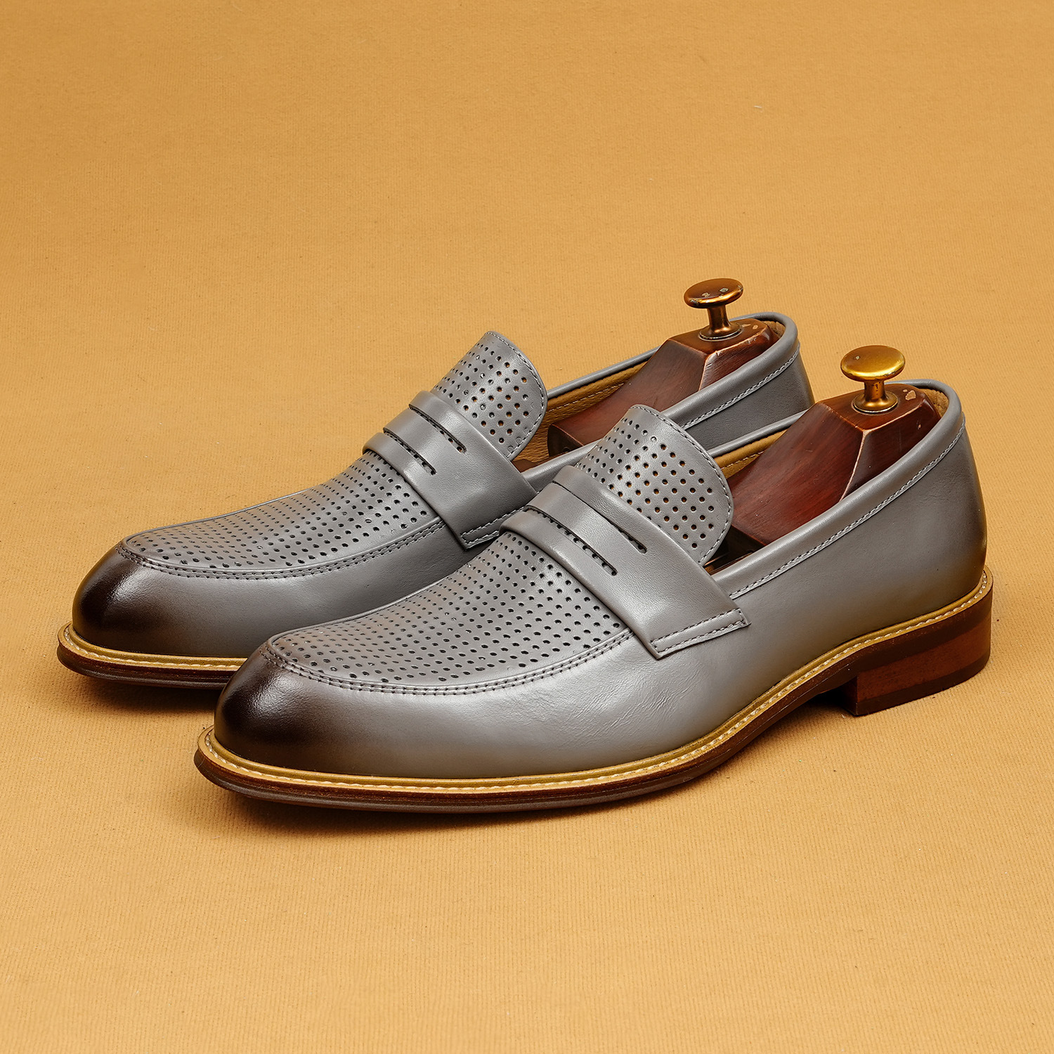 Men's genuine leather soft sole breathable casual shoes