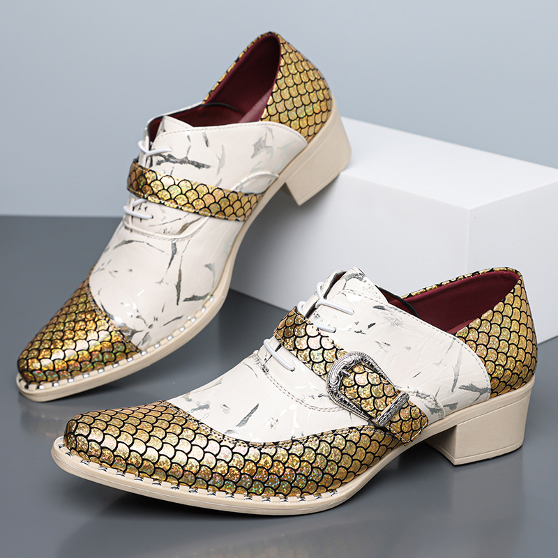 2026 New Pointed-Toe Casual Shoes with Fish-Scale Texture