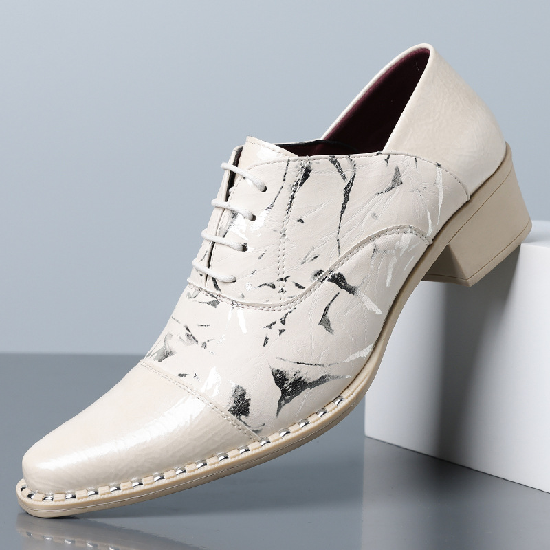 2026 New British-Style Striped Pointed-Toe Men's Shoes