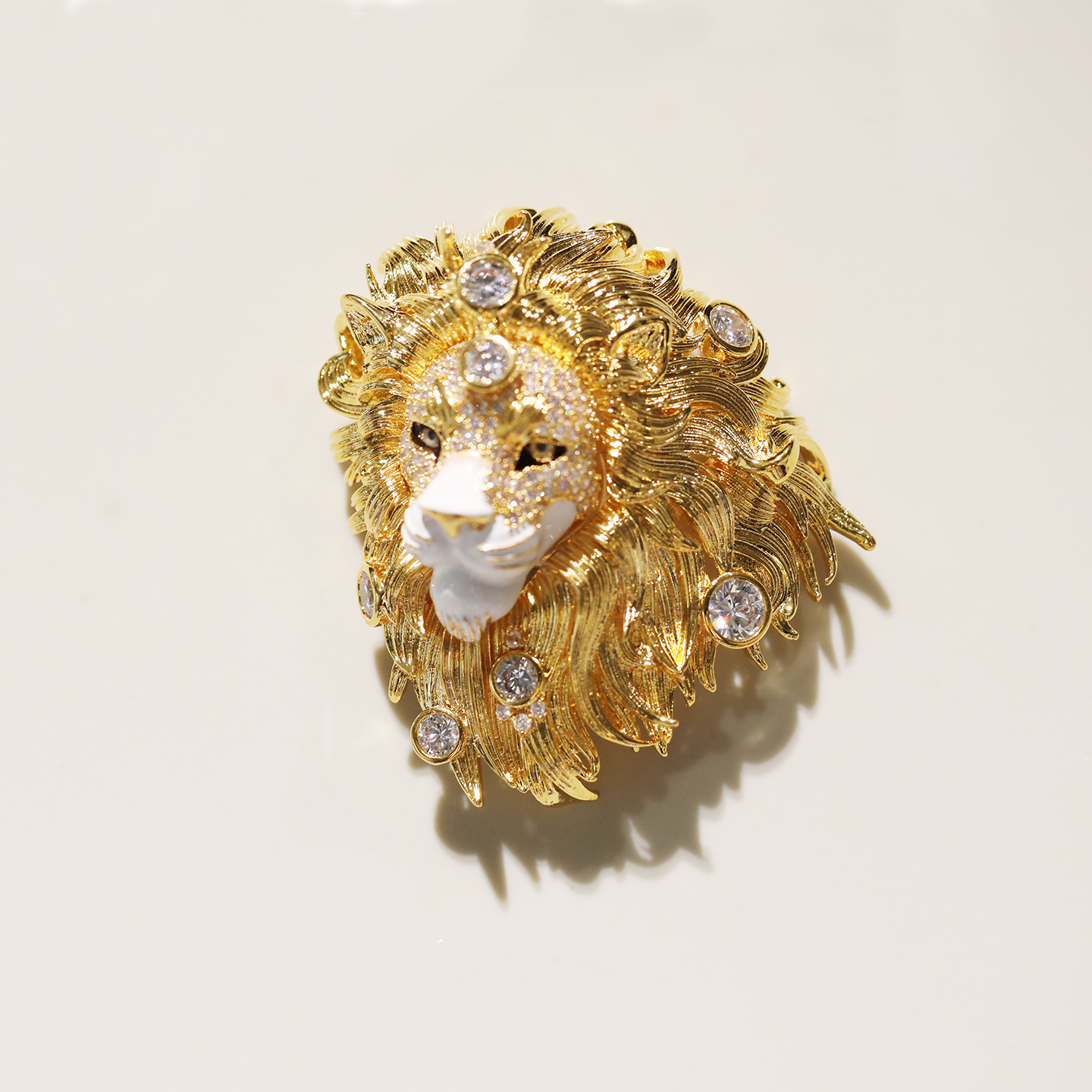 Men's Lion Head Brooch