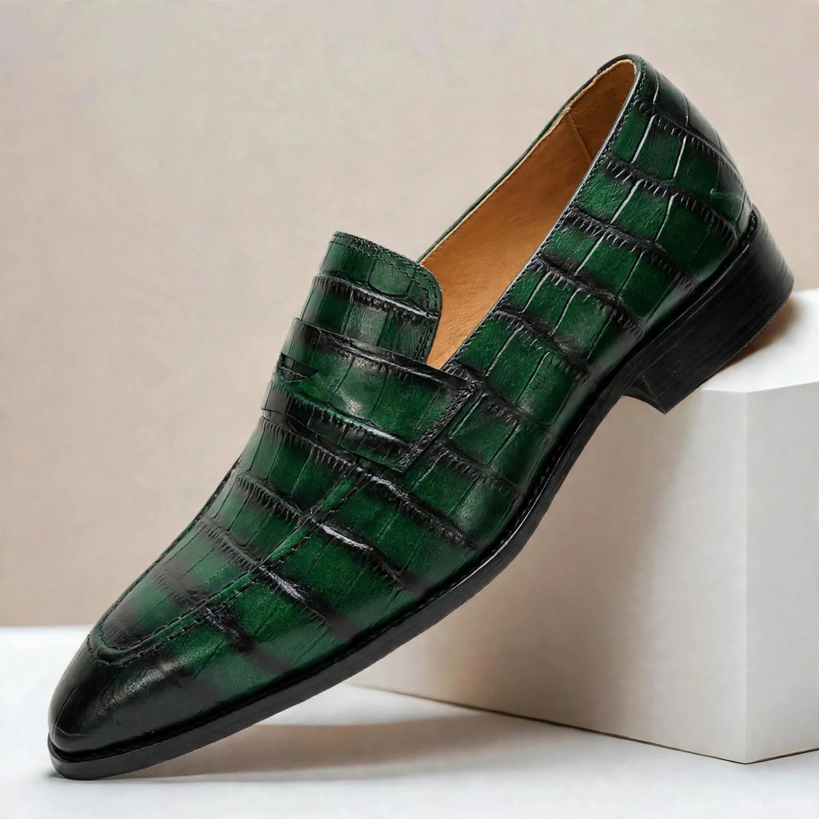 Men’s Luxury Crocodile Embossed Loafers – Elegant Pointed-Toe Dress Shoes