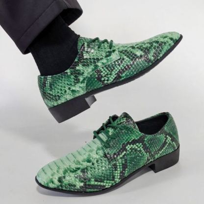 Plus-size glossy stone pattern casual shoes