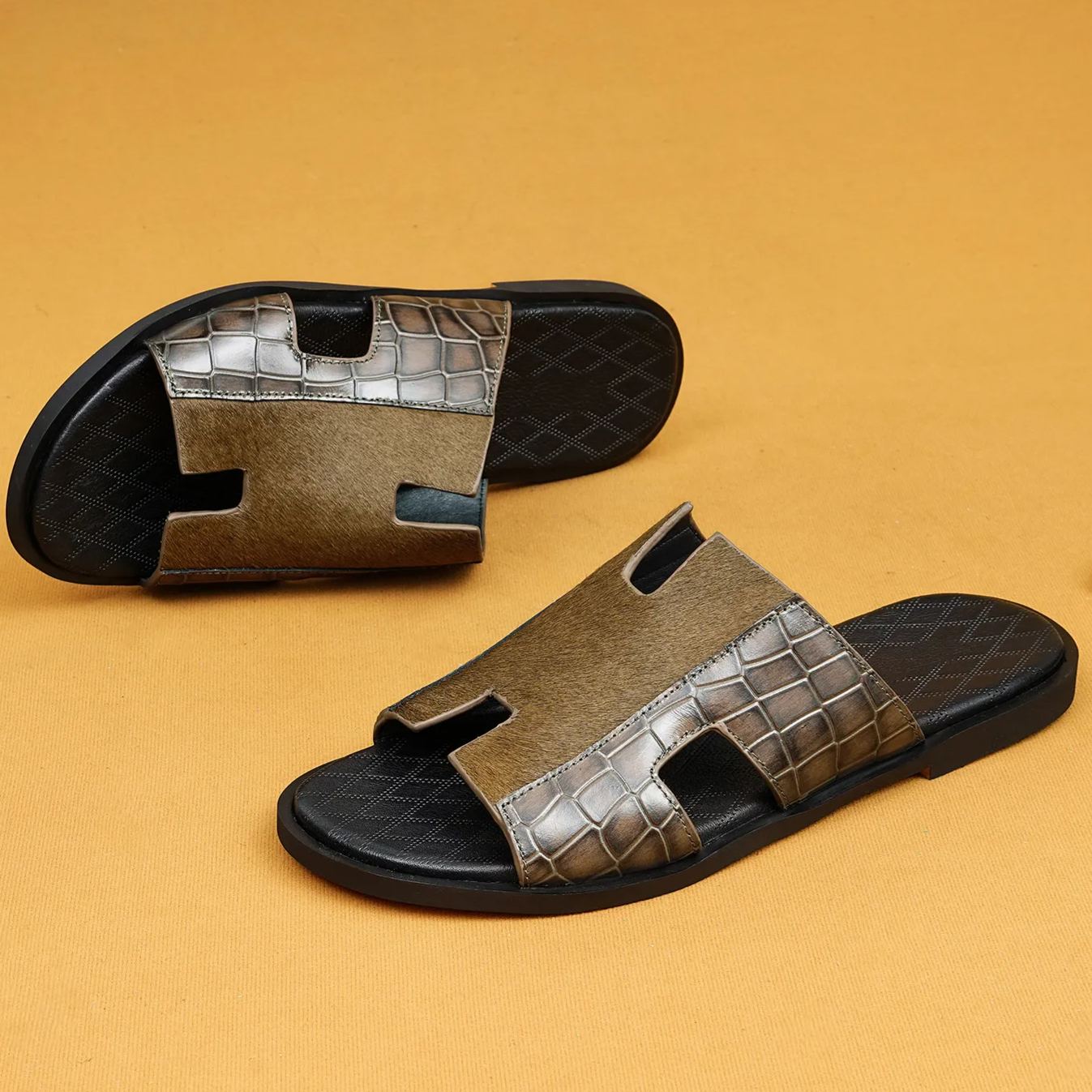 2026 New Style Men's Classic Slippers in Pony Hair and Cowhide Patchwork