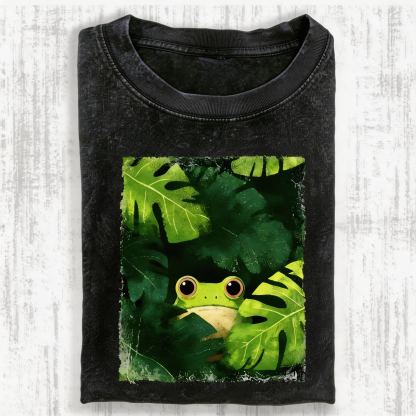 Frog Hiding In Green Leaves Vintage Washed T-shirt