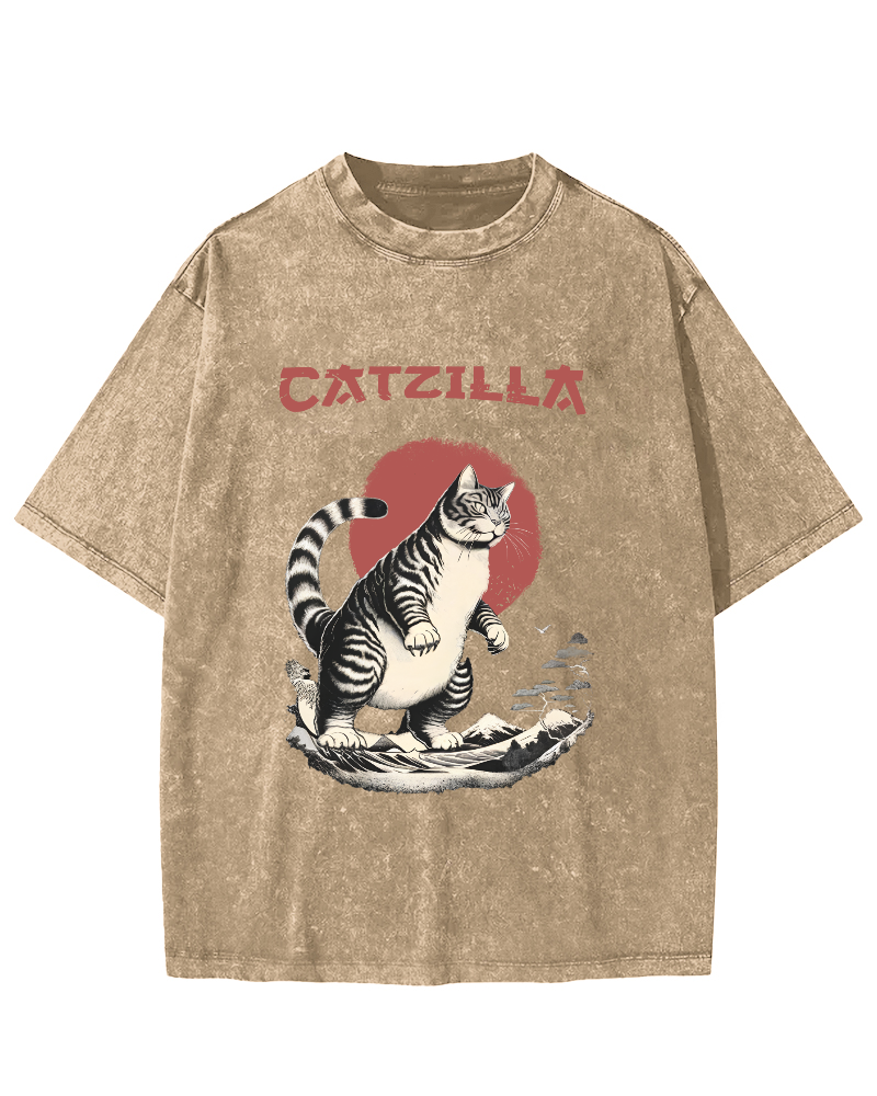 Japanese Cute Cat Vintage Distressed T-shirt-Zazasy