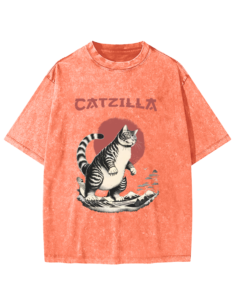 Japanese Cute Cat Vintage Distressed T-shirt-Zazasy