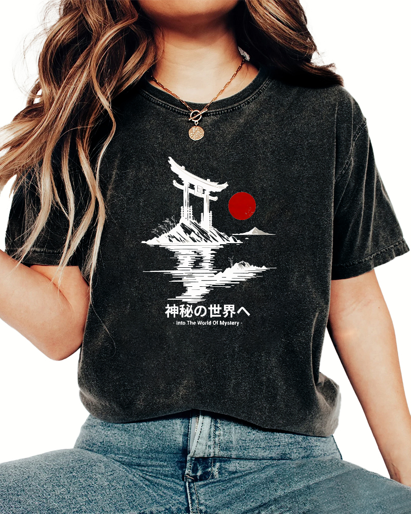 Japanese Sunrise Pattern Vintage Distressed T-shirt-Zazasy