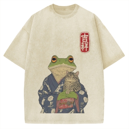 Frog Hugging Cat Ukiyo-e Style Japanese Traditional Art Vintage Washed T-shirt