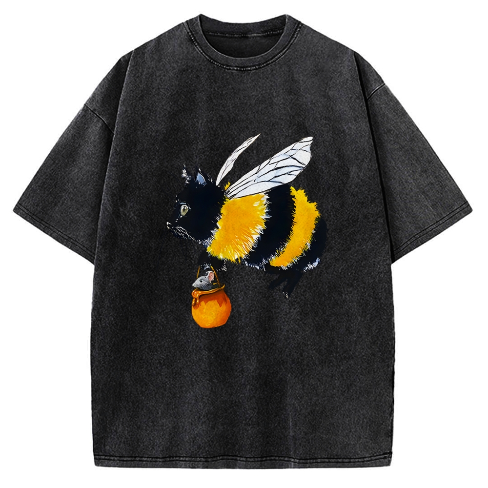 Funny Bee Cat Catching Mouse Vintage Washed T-shirt