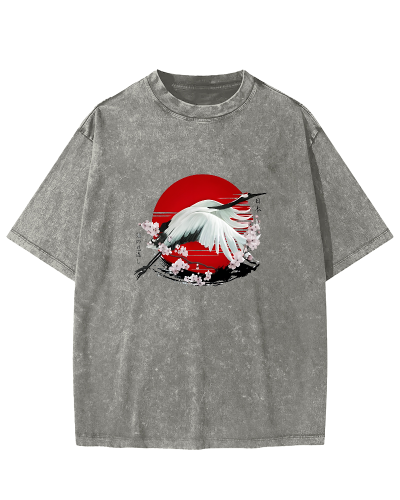 Japanese Flying Crane Pattern Vintage Distressed T-shirt-Zazasy