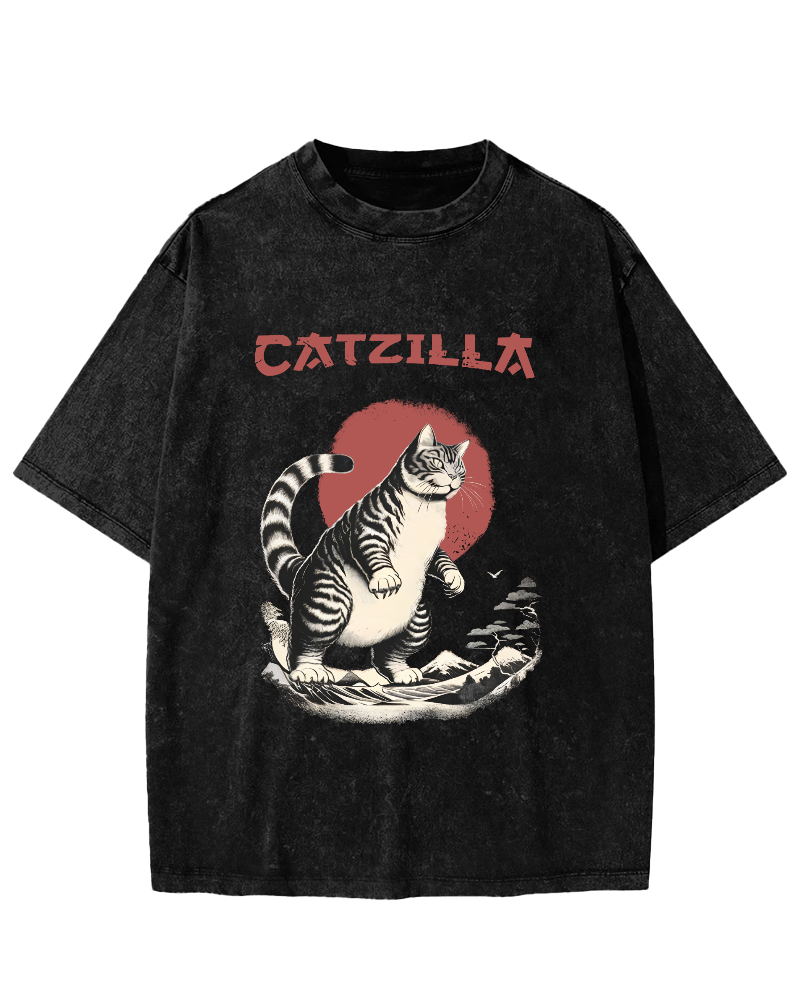 Japanese Cute Cat Vintage Distressed T-shirt-Zazasy