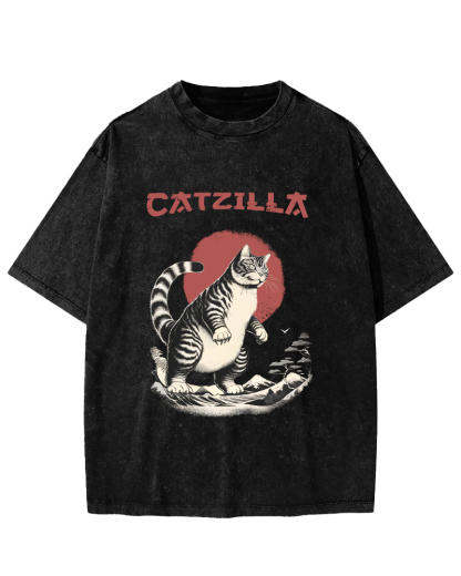 Japanese Cute Cat Vintage Distressed T-shirt-Zazasy