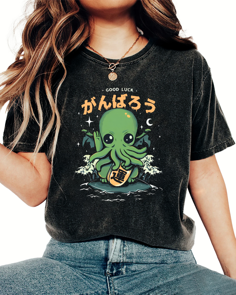 Japanese Lucky Octopus Pattern Vintage Distressed T-shirt-Zazasy
