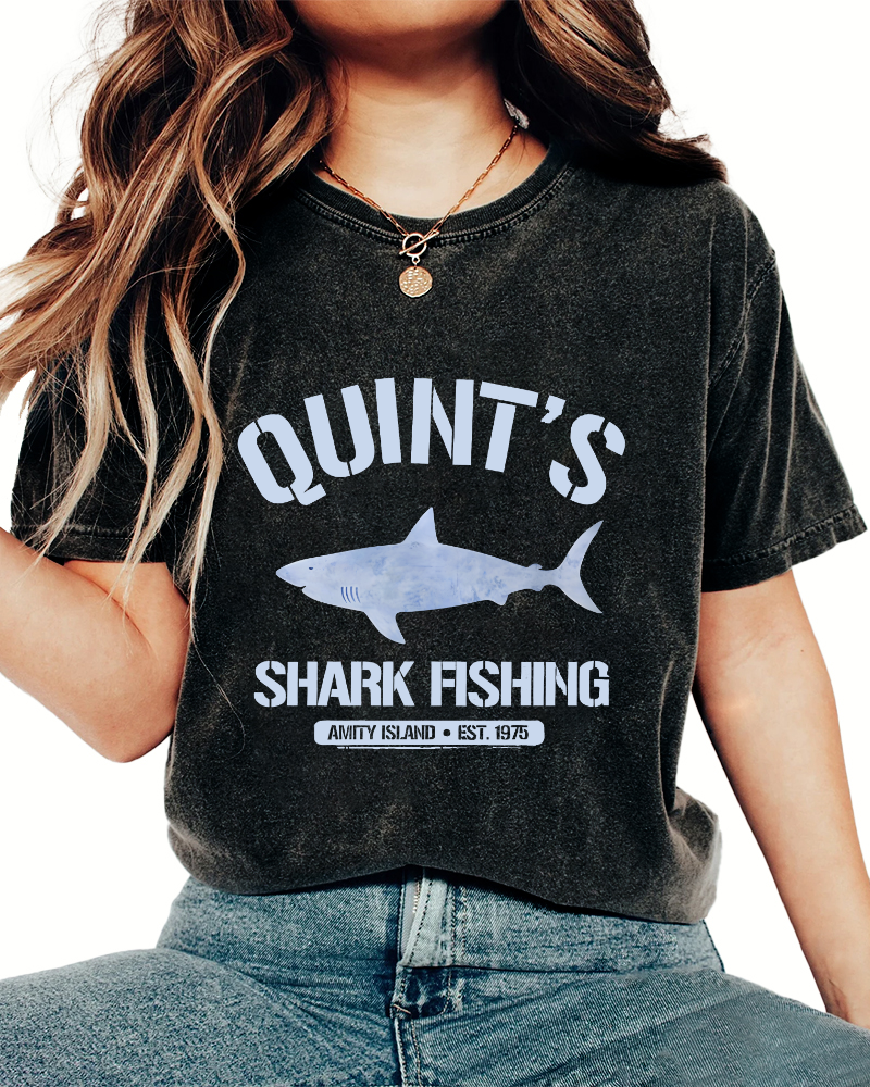 Quint's Shark Fishing Jaws Retro Vintage Distressed T-shirt-Zazasy