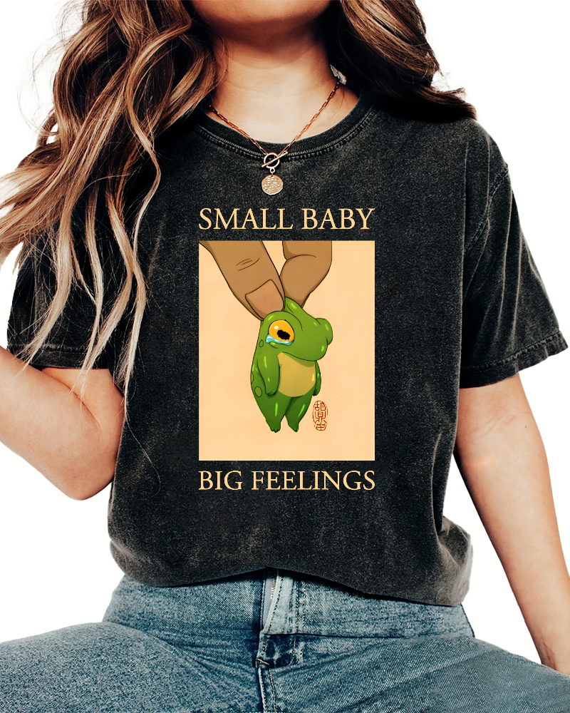 SAMLL BABY BIG FEELINGS  Vintage Washed T-shirt