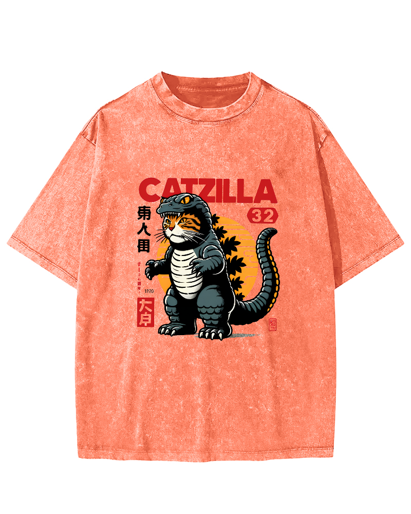Japanese Mischievous Cat Pattern Vintage Distressed T-shirt-Zazasy