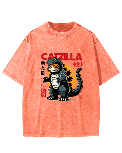 Japanese Mischievous Cat Pattern Vintage Distressed T-shirt-Zazasy