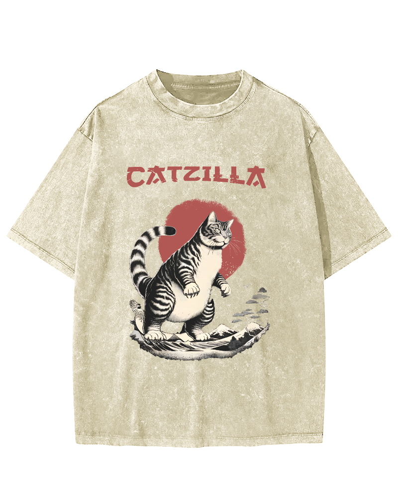 Japanese Cute Cat Vintage Distressed T-shirt-Zazasy