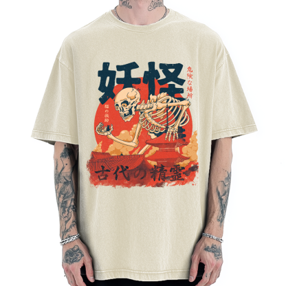 Yokai Monster saves cat, ancient elves Vintage Washed T-shirt