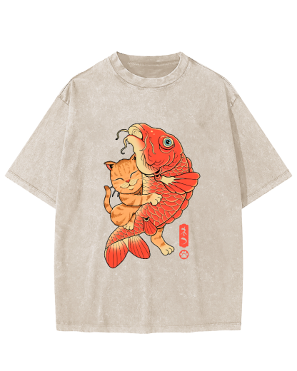 Japanese Style Cat Holding Koi Fish Vintage Distressed T-shirt-Zazasy