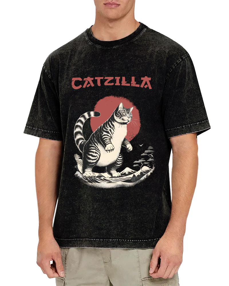 Japanese Cute Cat Vintage Distressed T-shirt-Zazasy