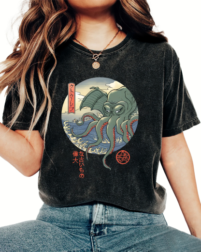 Giant Octopus Vintage Washed T-shirt-Zazasy
