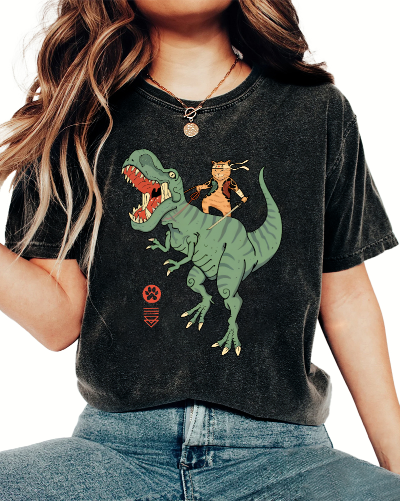 Japanese Style Warrior Cat Riding a Dinosaur Vintage Distressed T-shirt-Zazasy